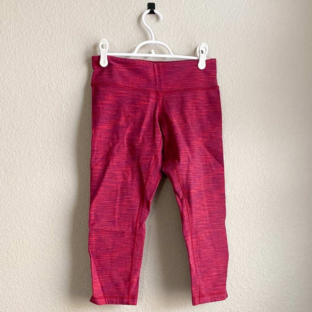 Lululemon • Cropped Leggings • Size 6